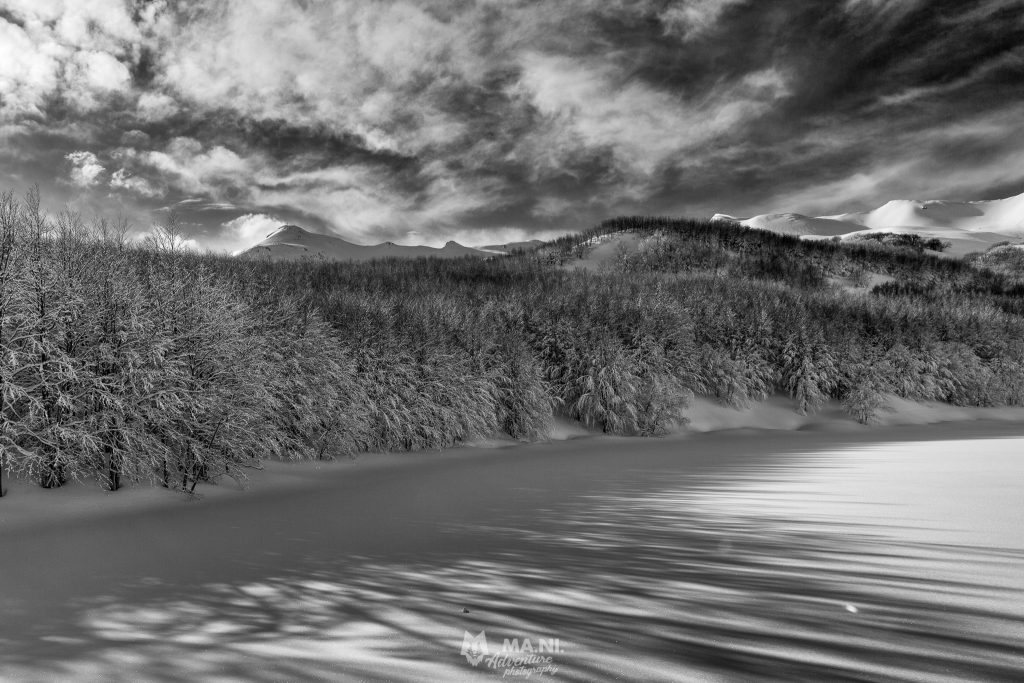 La vetta del Rondinaio Lombardo con in primo piano il Lago Baccio